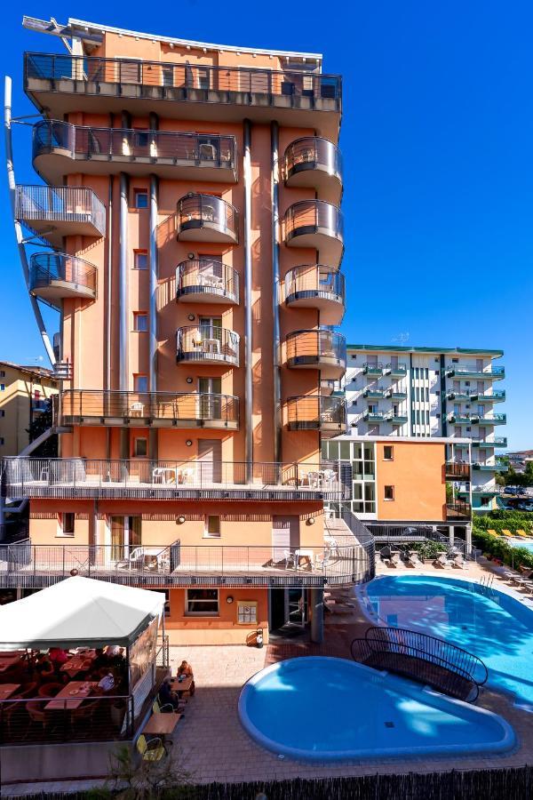 Hotel Sheila リド・ディ・イエゾロ エクステリア 写真